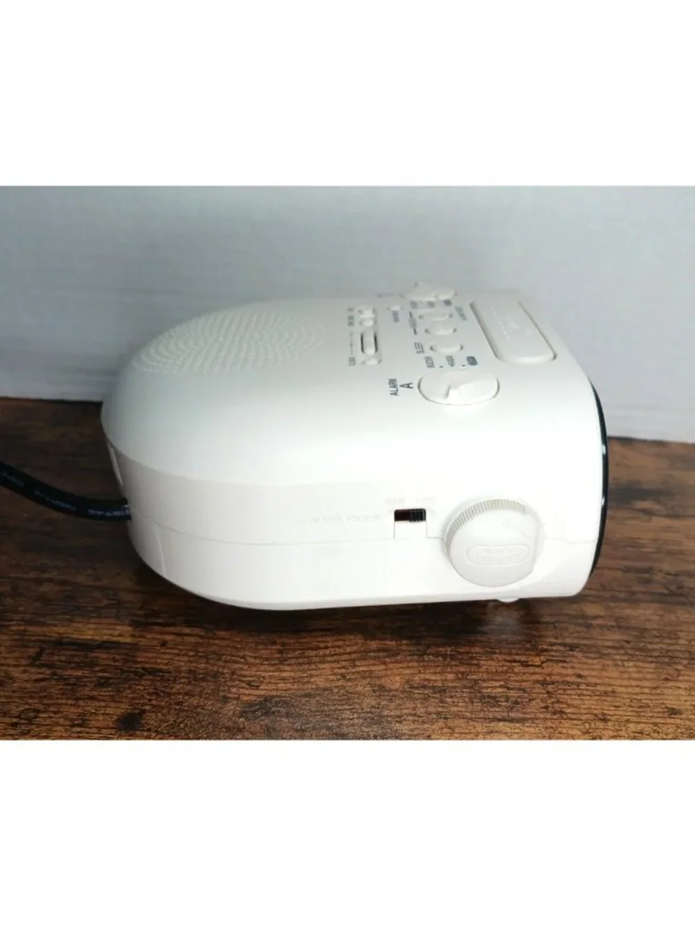 VTG Sony Dream Machine ICF-C318 AM/FM Dual Alarm Green LED Clock Radio White VG+